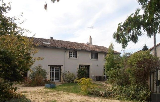 Thumbnail Cottage for sale in Civray, Poitou-Charentes, 86400, France