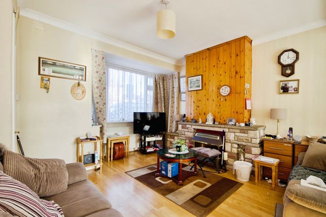 Ingleton Road, London photo 3
