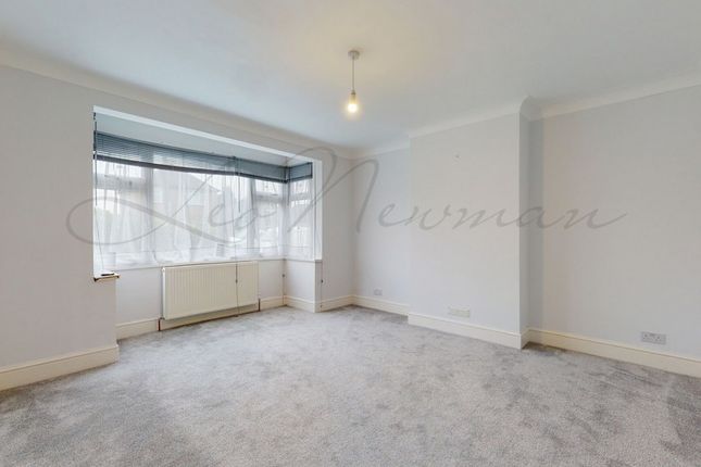 42  2 bed, Kenilworth Road, London photo 2