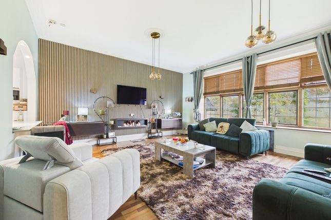 5 The Apartment, Horsham photo 3