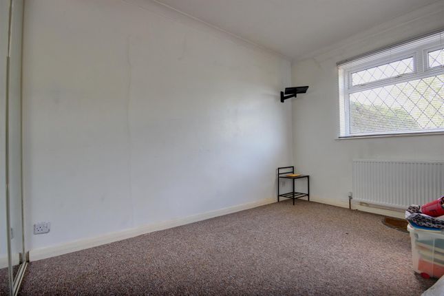 6, Driffield Close, Cottingham photo 4