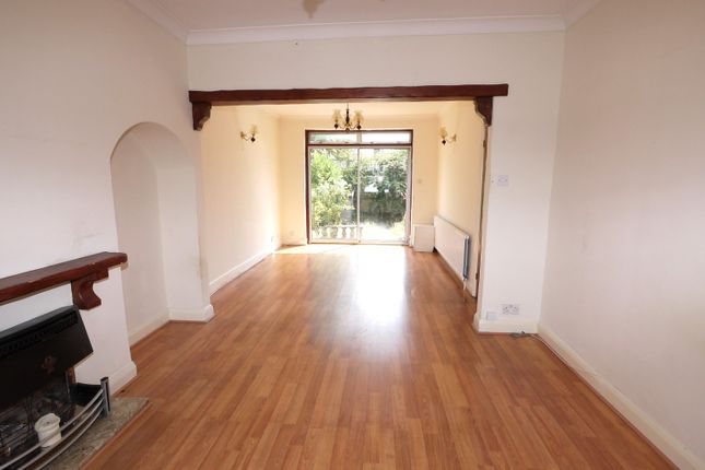 11, Sutherland Road, London photo 3