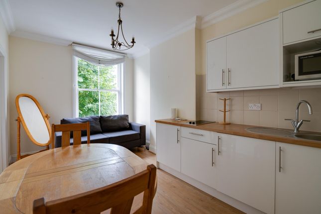 85ER6 - Elsham Road VI, 85 Elsham Road, London photo 3