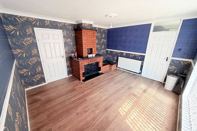 15 Clee Road, DUDLEY photo 2