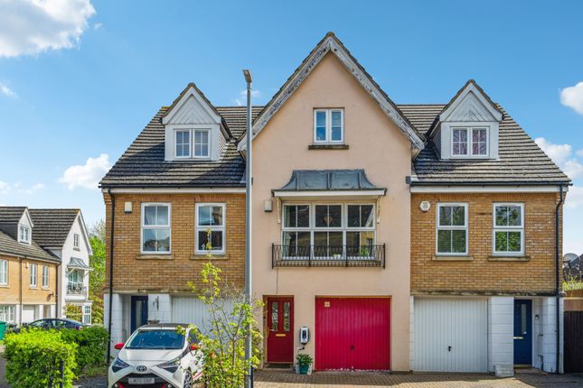 Town house for sale in Shepherds Farm, Mill End, Rickmansworth WD3