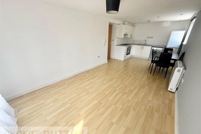 Apartment 6, 31, Lakeside Rise, Greater Manchester photo 4