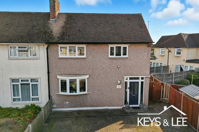 2-bed house on Elizabeth Close, Romford RM7, £415,000