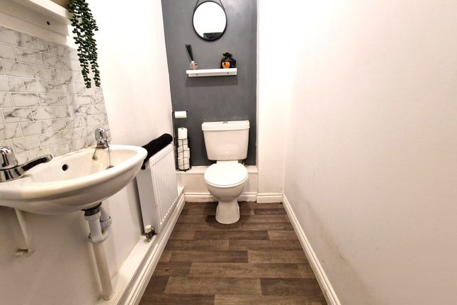 9 Sidings Place, Houghton Le Spring photo 4