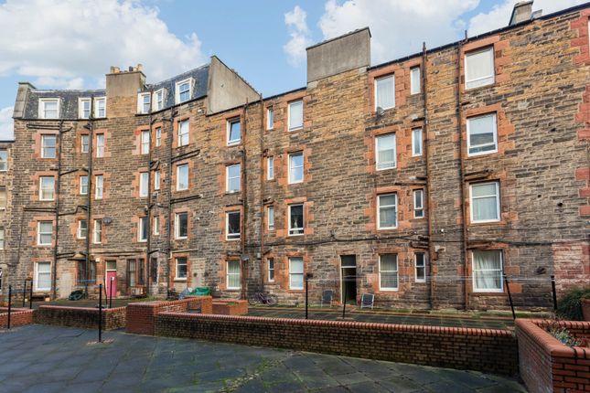 Flat for sale in 8/11 Salamander Street, Leith