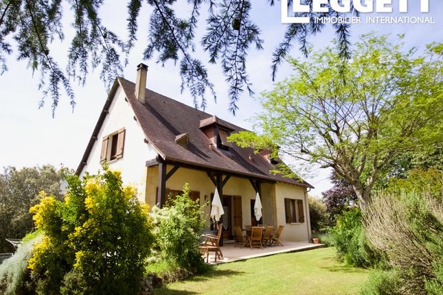 Thumbnail Villa for sale in Cénac-Et-Saint-Julien, Dordogne, Nouvelle-Aquitaine