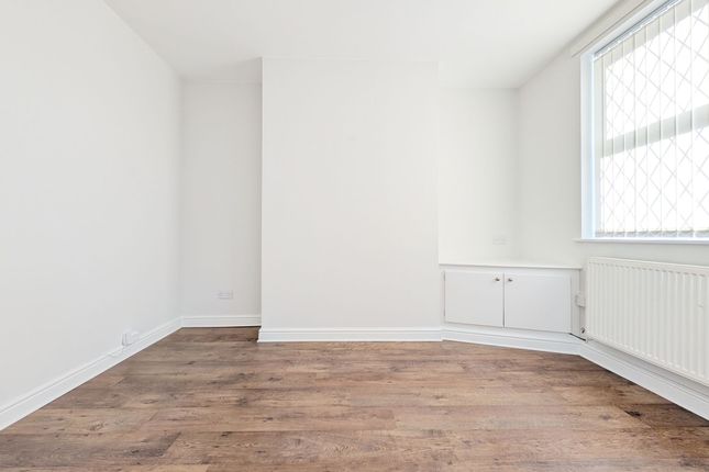 24 Earl Street, Warrington photo 2