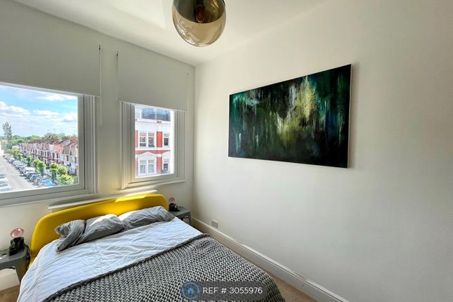 Flat D, Arthur Road Wimbledon, London photo 2