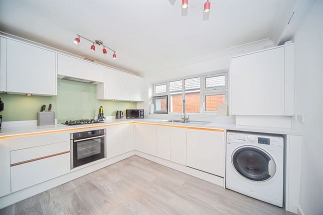 Flat 5, Hadley Court, Archers Road, SOUTHAMPTON photo 4