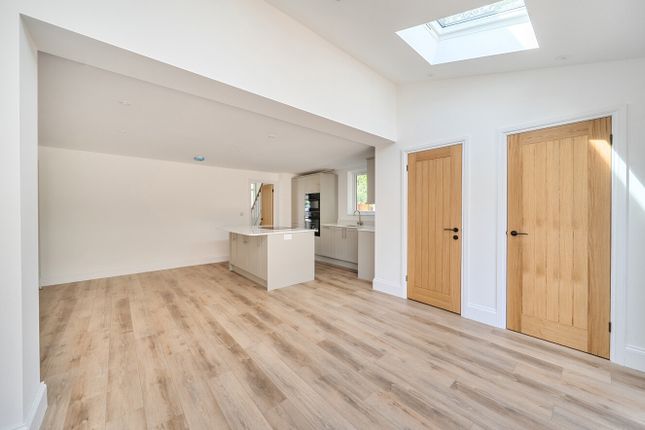 19, Glenfield Avenue, Southampton photo 4