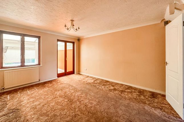 54, Caversham Avenue, Shoeburyness photo 3