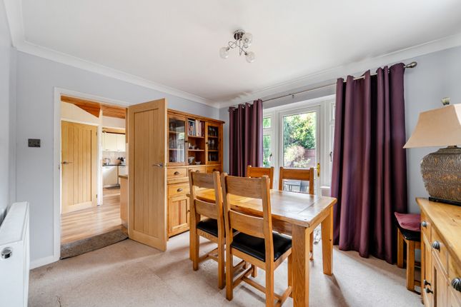 66, Hamilton Avenue, Pyrford photo 4