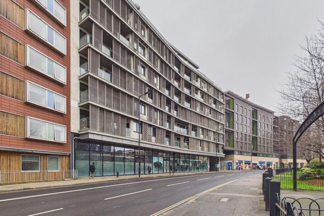 2-bed flat on Re: 44 The Spectrum Building, 120, East Road, London, £575,000