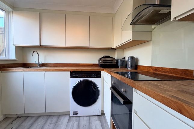 2 Beech Road, Southampton photo 4
