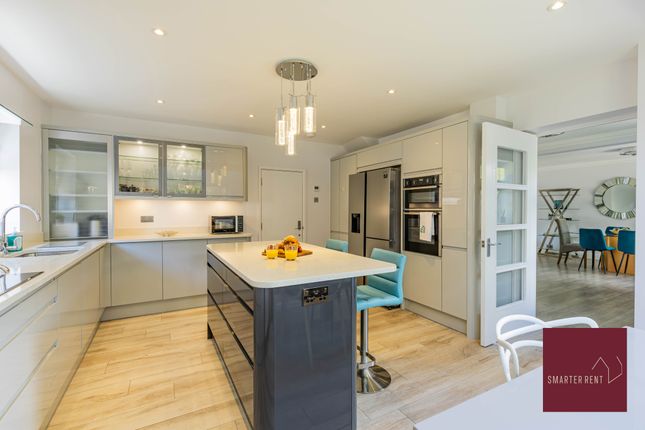 3, Cotswold Close, Kingston upon Thames photo 4