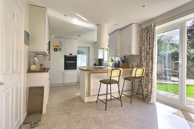 68, Shepherds Leaze, Wotton-under-Edge photo 3