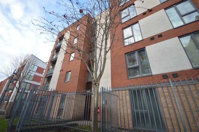Flat to rent in Quay 5 Ordsall Lane, Salford, Manchester