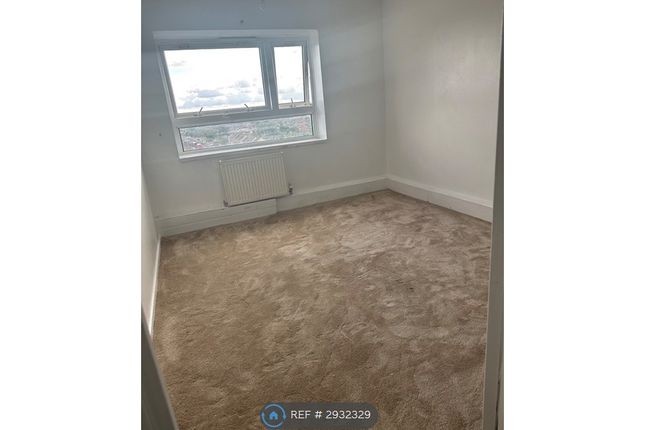 Flat, Orchard House Northend Road, Erith photo 4