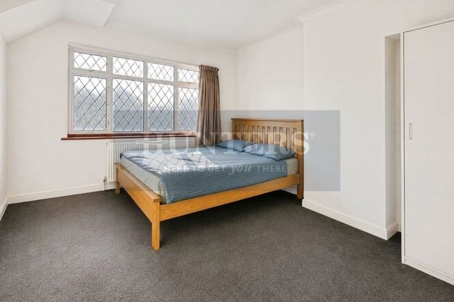 16, Darcy Drive, Harrow photo 4
