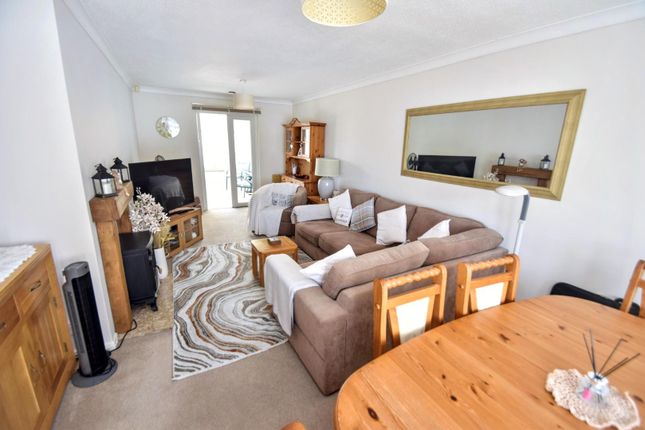 1, Fisher Close, Eastbourne photo 2