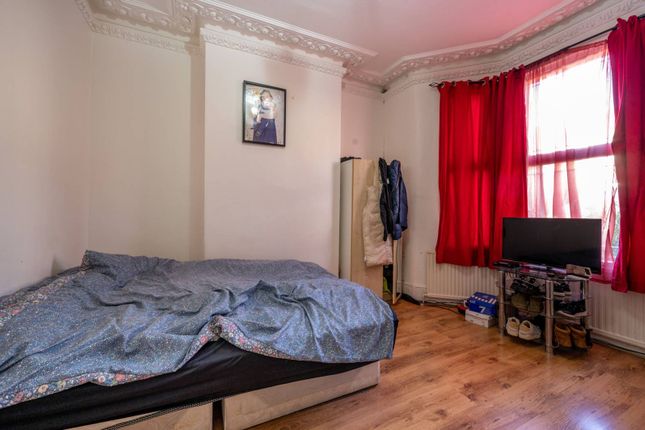 3-bed house on Lincoln Road E7, Forest Gate, £570,000