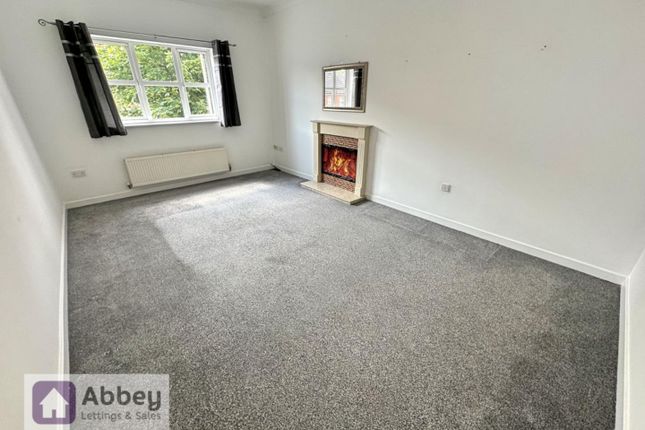 Thumbnail Flat for sale in Englewood Close, Leicester