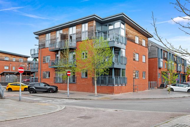 Thumbnail Flat for sale in Bevington Court, Diglis, Worcester