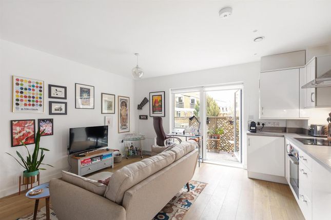 Thumbnail Flat for sale in Dunvil Court, Benhill Road, London