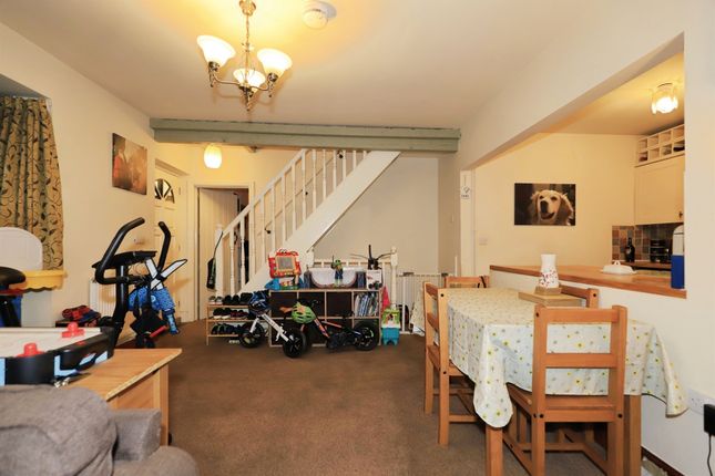8, Lionfields Road, Kidderminster photo 4