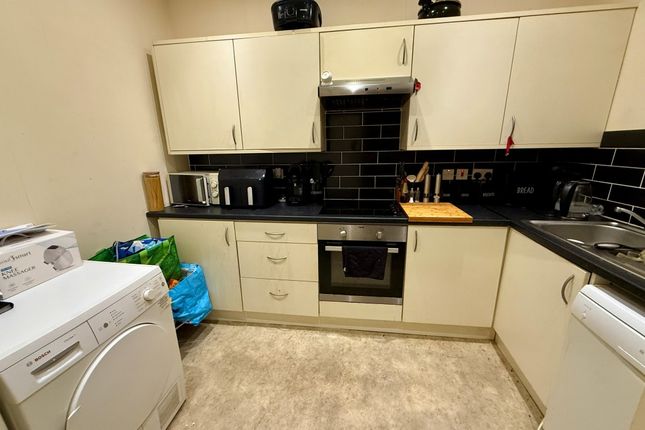 132 Rainham Road, Gillingham photo 3