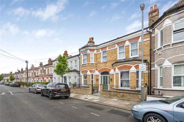 Thumbnail Flat for sale in Dafforne Road, London
