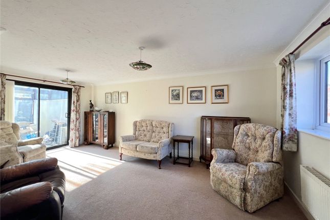 35, Mariners Way, Somerset photo 2