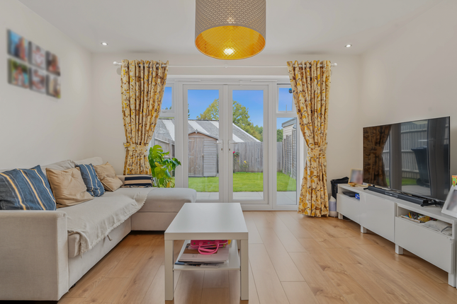 73, Hawthorn Way,, Birmingham photo 4