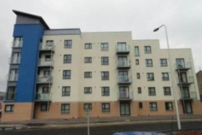 3 bed flat to rent in Bellfield Street, Dundee DD1