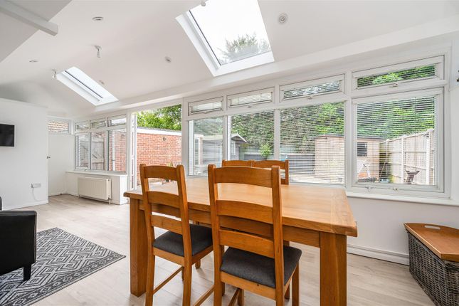 8, Bennetts Close, Nr Chichester photo 4