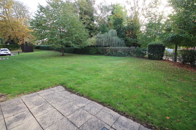 6 Casson Court,, Goldring Way, St Albans photo 4