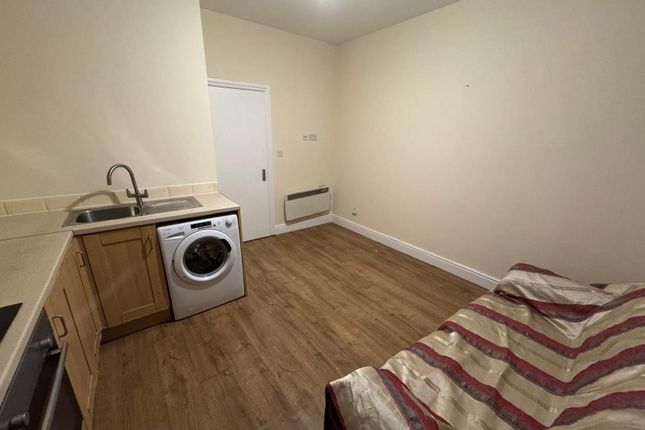 55a Lower Road, Sutton photo 2