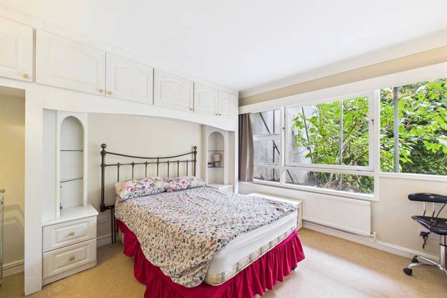 5, Coleridge Court, Richmond photo 4