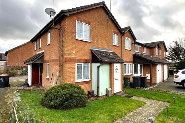 Thumbnail Property for sale in Furze Close, Bushmead, Luton, Bedfordshire