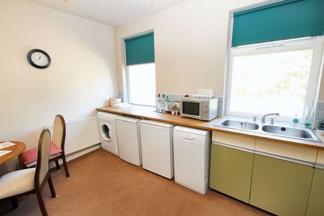 Flat, Hazelwood Industrial Street, Todmorden photo 4