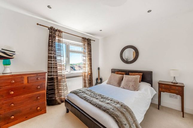 1-bed flat on Station Parade, Belmont, £200,000
