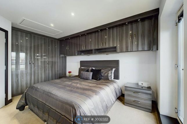 Holts Crest Way, Leeds photo 3