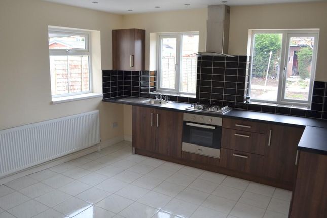 33, Coronation Road, Wednesbury photo 3