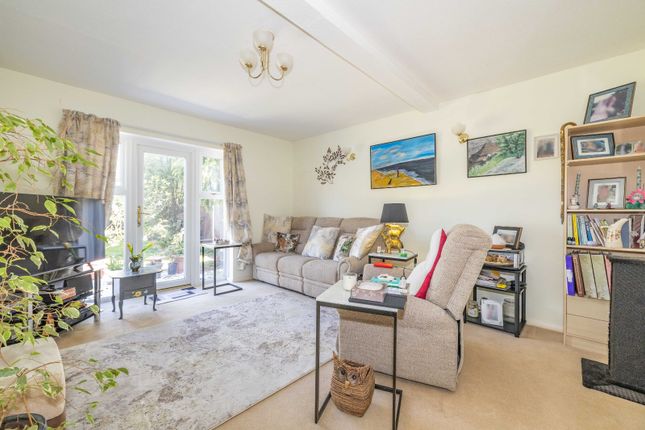 47, Glebelands, Canterbury photo 2