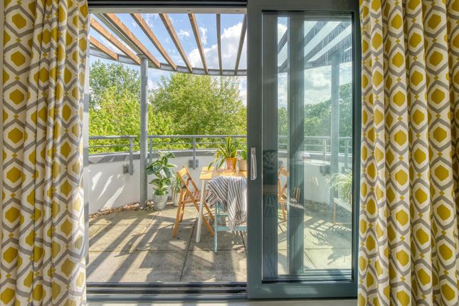 107, Crown Dale, London photo 4
