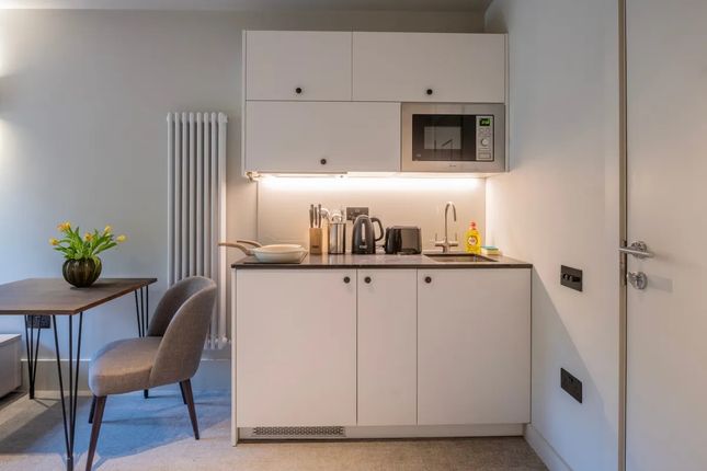 44 , Augustus Road, London photo 4